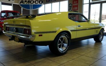Ford-Mustang-1971-Classic-Car-8