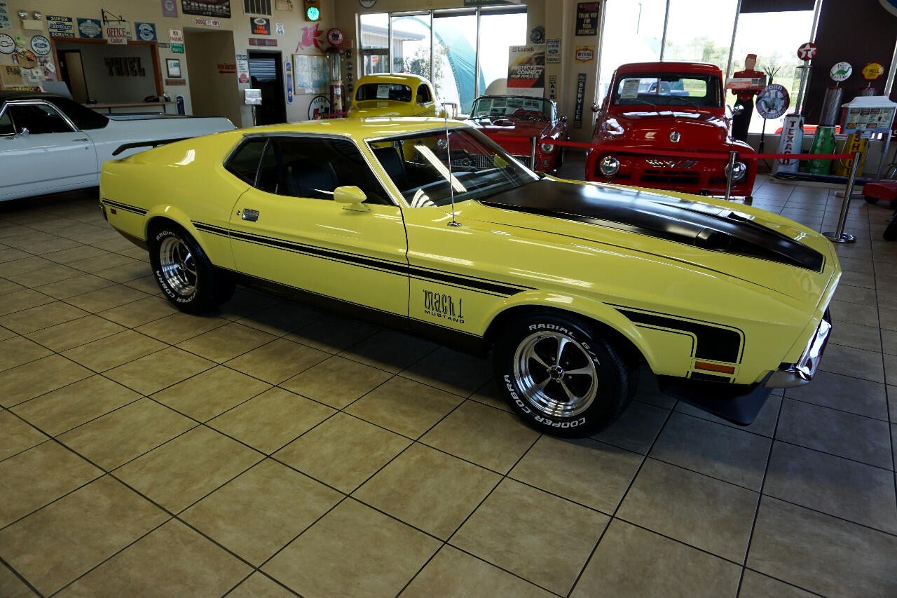 Ford-Mustang-1971-Classic-Car-9