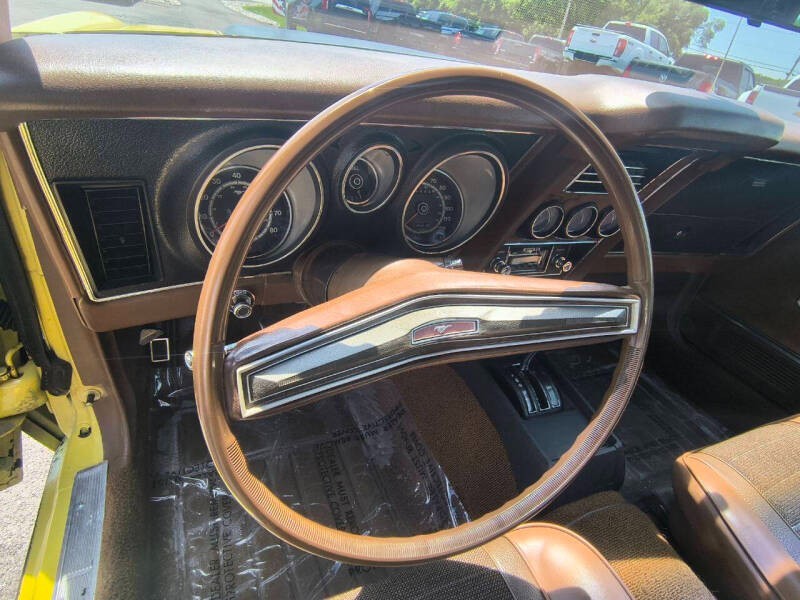 Ford-Mustang-1972-Coupe-12
