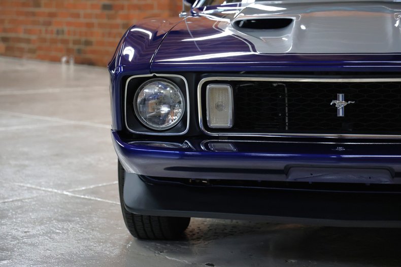 Ford-Mustang-1973-Cosmo-Blue-Metallic-Black-12