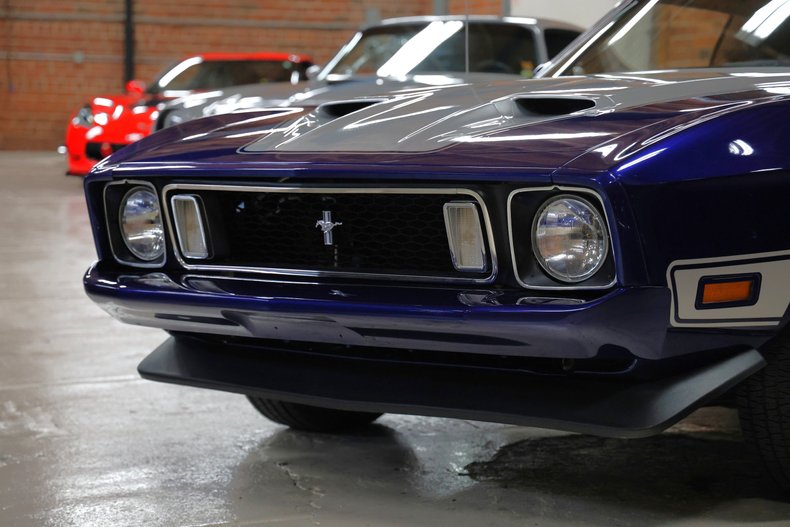 Ford-Mustang-1973-Cosmo-Blue-Metallic-Black-14