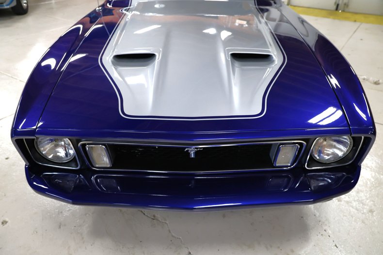 Ford-Mustang-1973-Cosmo-Blue-Metallic-Black-18