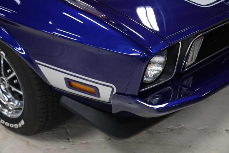 Ford-Mustang-1973-Cosmo-Blue-Metallic-Black-26