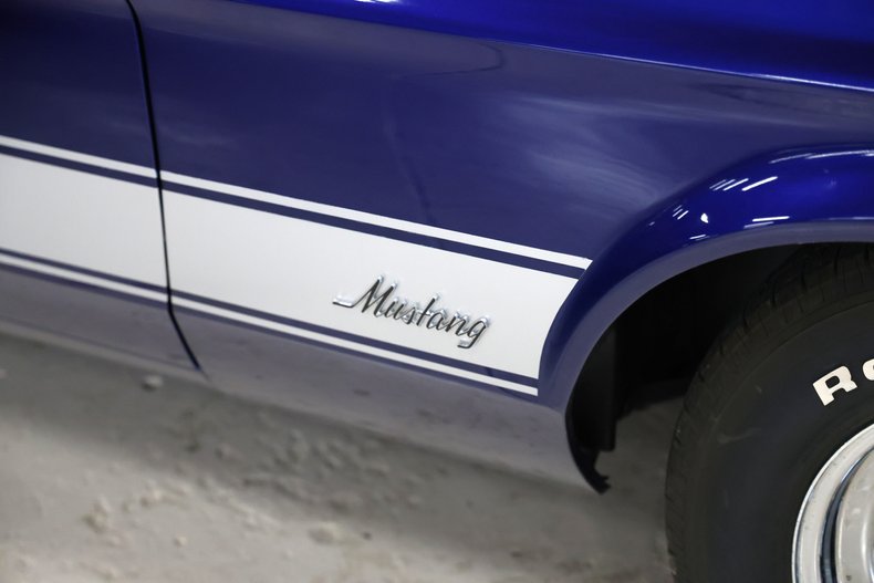 Ford-Mustang-1973-Cosmo-Blue-Metallic-Black-28