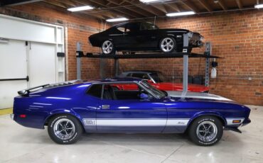 Ford-Mustang-1973-Cosmo-Blue-Metallic-Black-40
