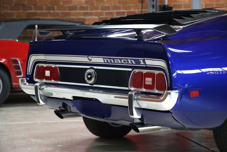 Ford-Mustang-1973-Cosmo-Blue-Metallic-Black-48