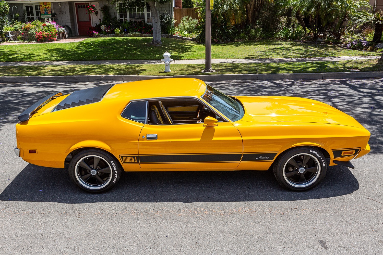 Ford-Mustang-1973-Coupe-16