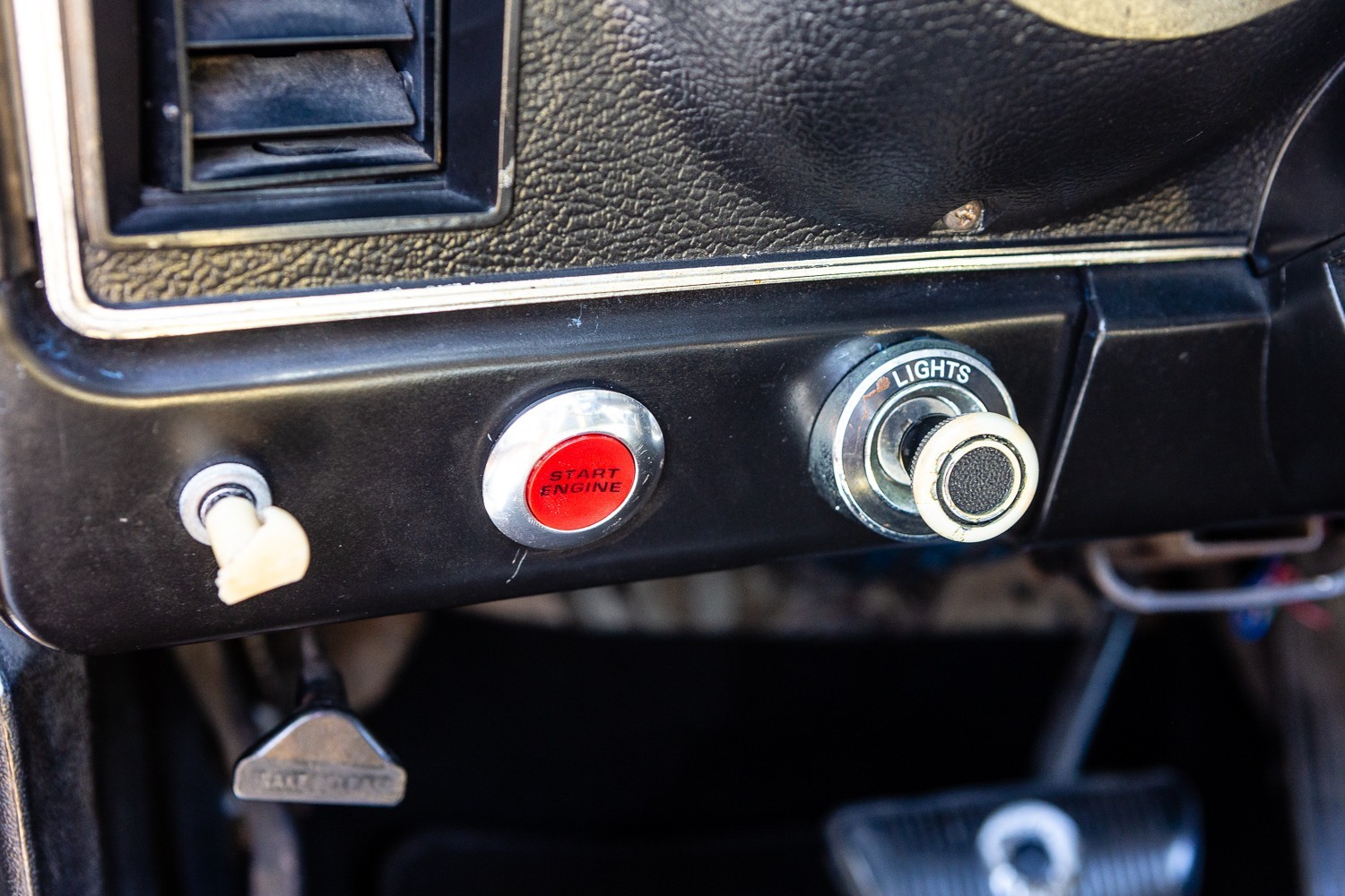 Ford-Mustang-1973-Coupe-26