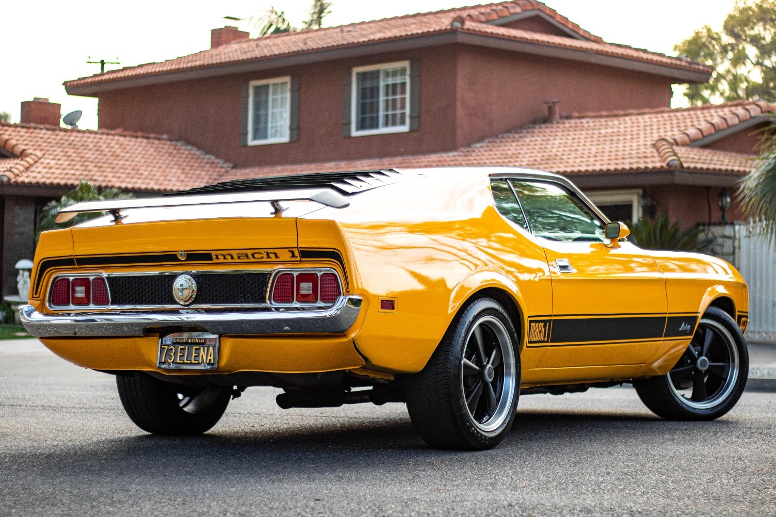 Ford-Mustang-1973-Coupe-3