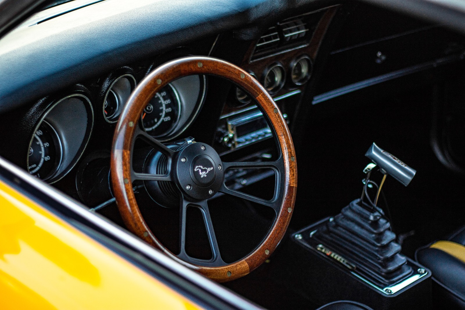 Ford-Mustang-1973-Coupe-9