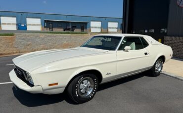 Ford-Mustang-1973-White-23