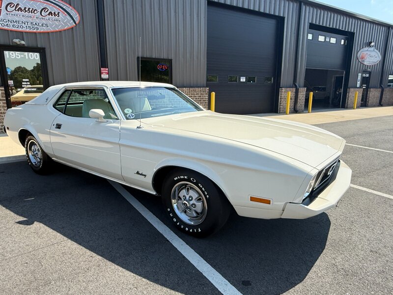 Ford-Mustang-1973-White-29