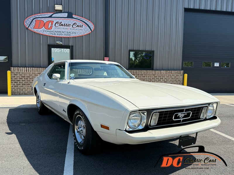 Ford-Mustang-1973-White-41
