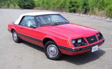 Ford-Mustang-1983-Convertible-15
