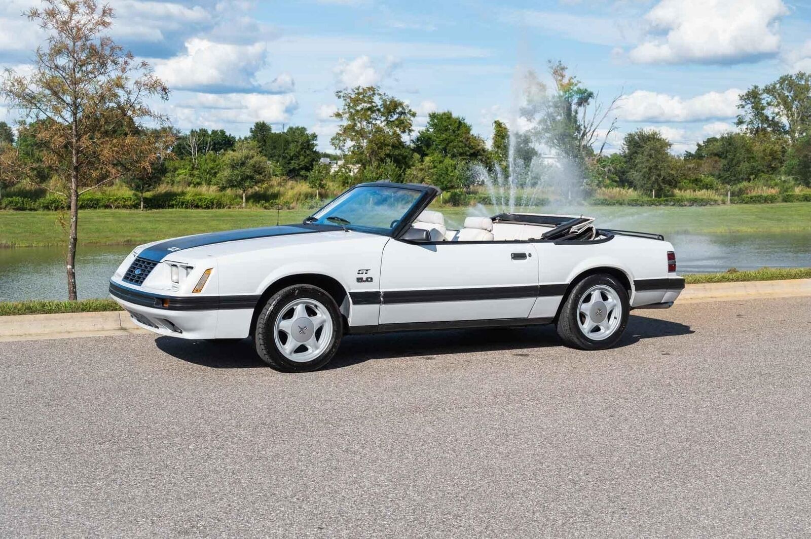 Ford-Mustang-1984-2-Door-17