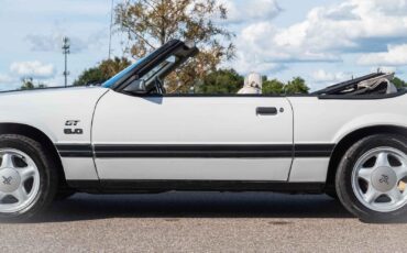 Ford-Mustang-1984-2-Door-26