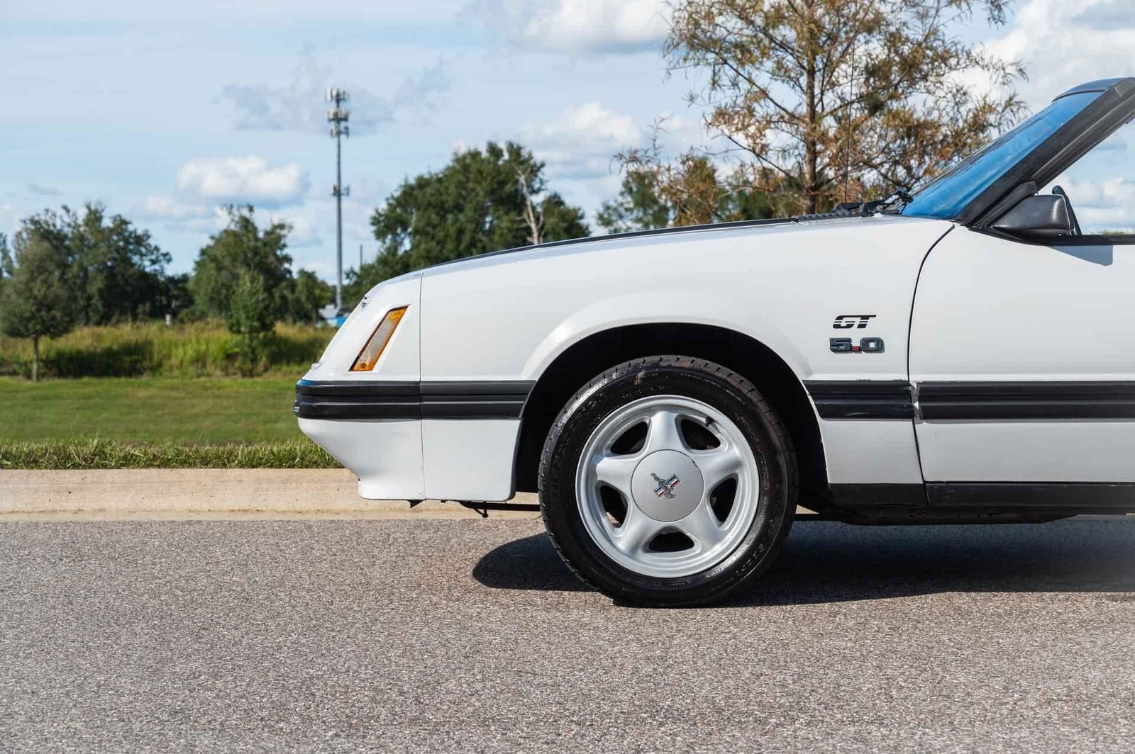 Ford-Mustang-1984-2-Door-27