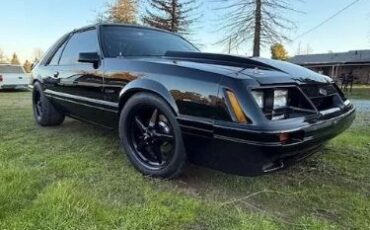 Ford-Mustang-1984-Black-Gray