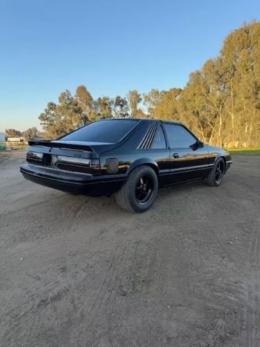 Ford-Mustang-1984-Black-Gray-6