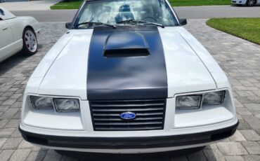 Ford-Mustang-1984-Convertible-1