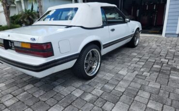 Ford-Mustang-1984-Convertible-3
