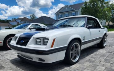 Ford-Mustang-1984-Convertible