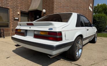 Ford-Mustang-1986-Coupe-12