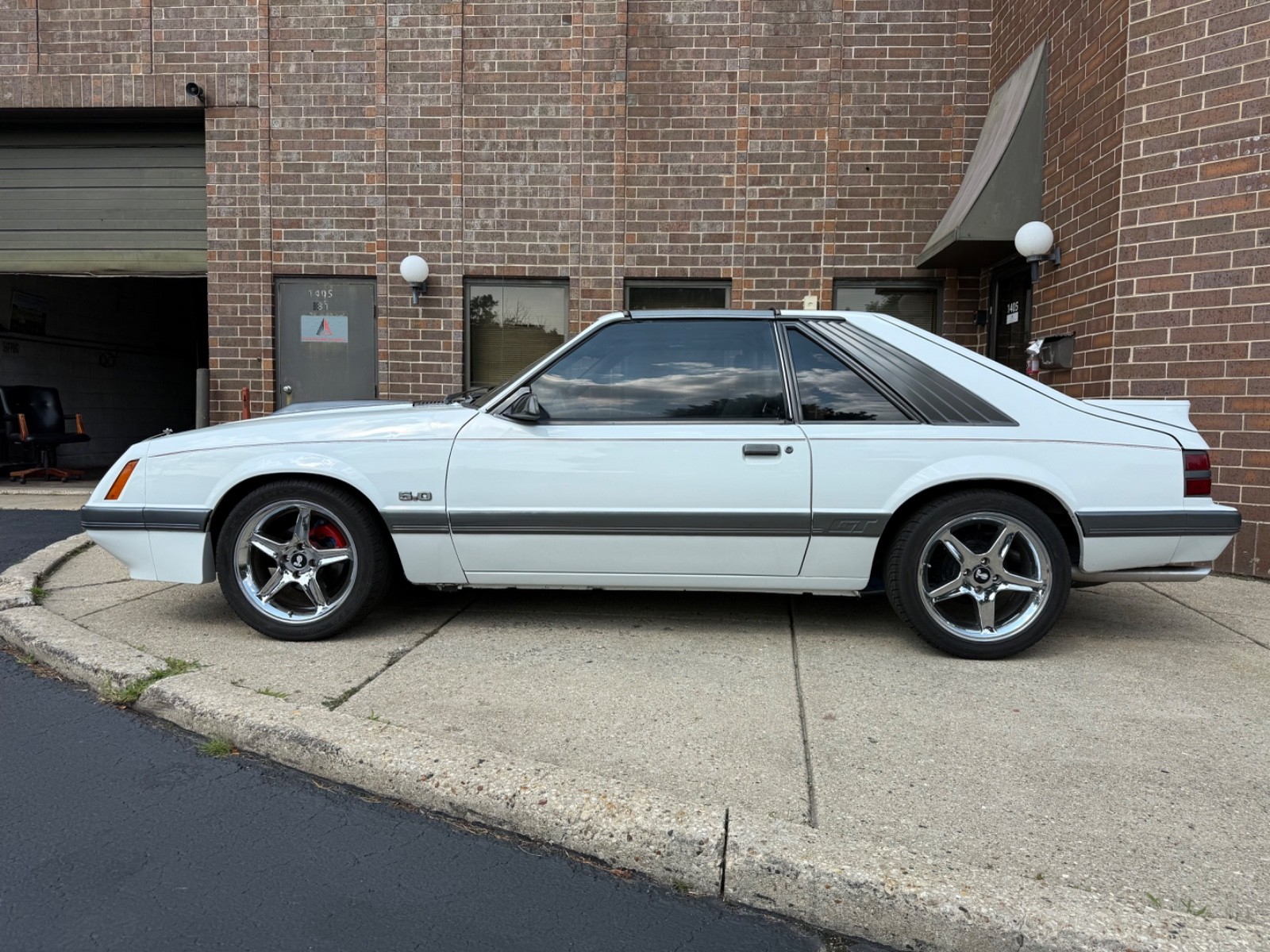 Ford-Mustang-1986-Coupe-2
