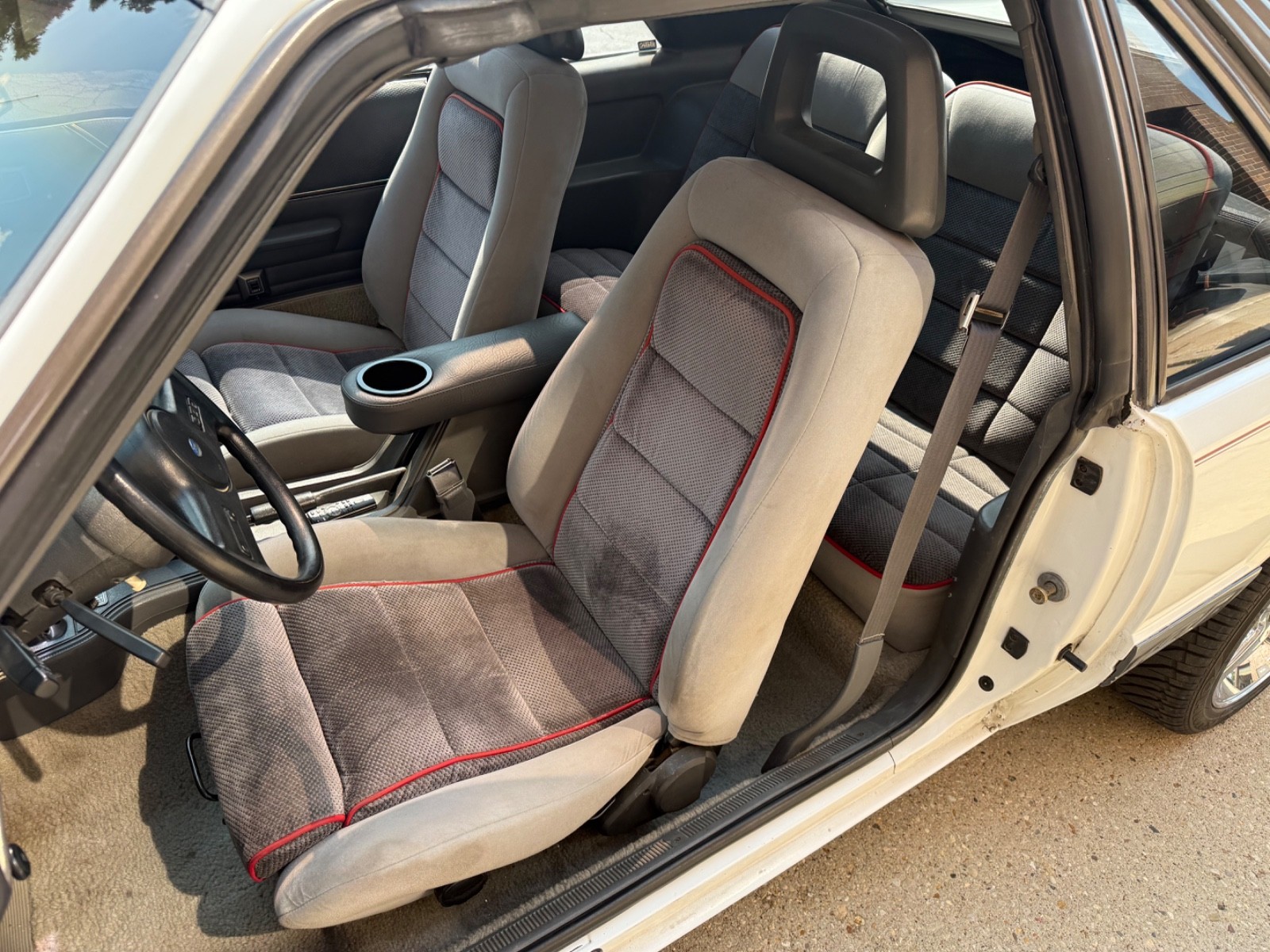 Ford-Mustang-1986-Coupe-23