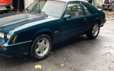 Ford-Mustang-1986-Hatchback-2