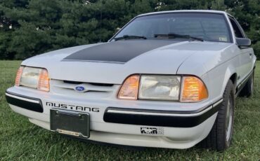 Ford-Mustang-1987