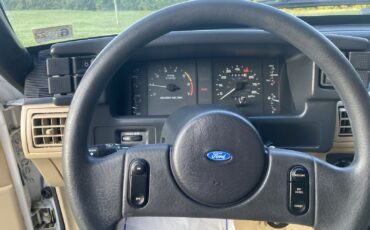 Ford-Mustang-1987-15