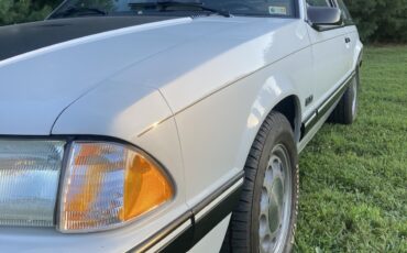 Ford-Mustang-1987-3