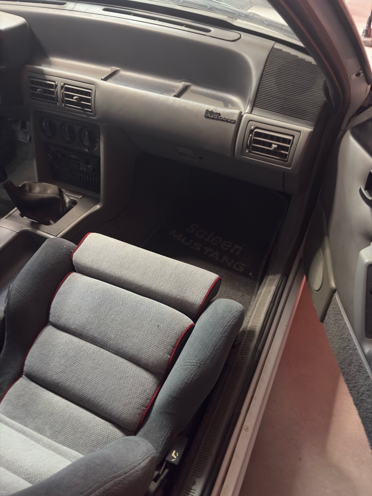 Ford-Mustang-1987-4