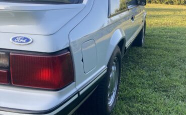 Ford-Mustang-1987-5