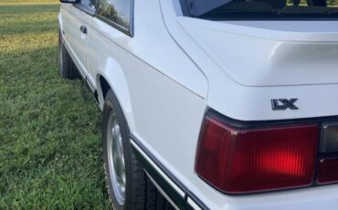 Ford-Mustang-1987-6