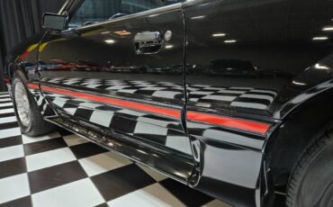 Ford-Mustang-1987-Convertible-17
