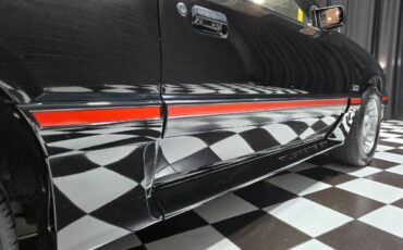 Ford-Mustang-1987-Convertible-27