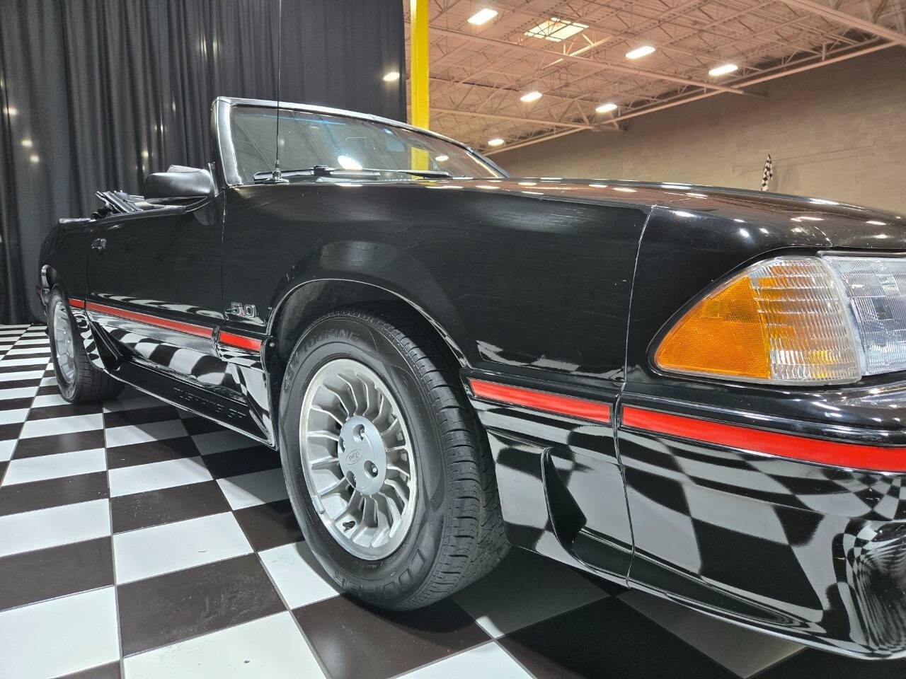 Ford-Mustang-1987-Convertible-33