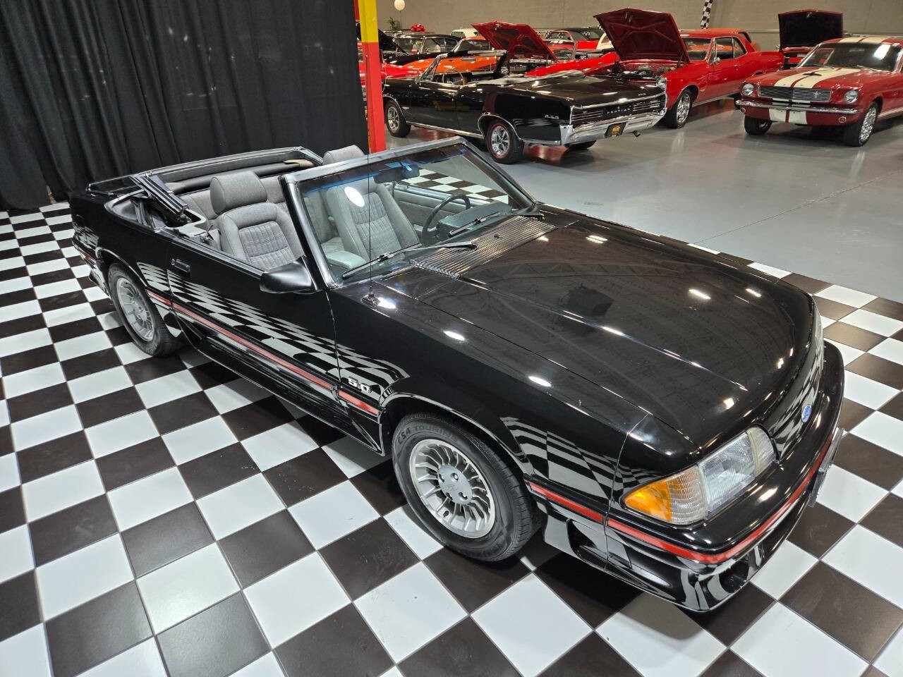 Ford-Mustang-1987-Convertible-34