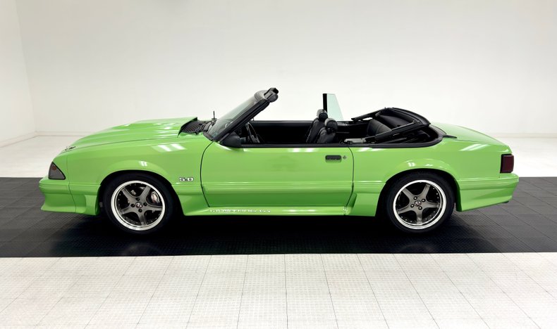 Ford-Mustang-1987-Gotta-Have-It-Green-Black-11