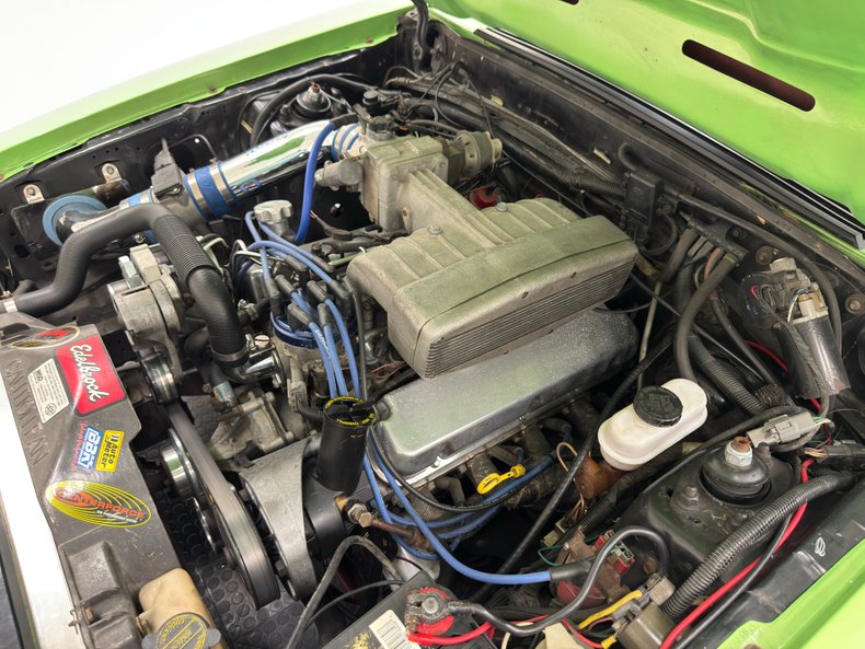 Ford-Mustang-1987-Gotta-Have-It-Green-Black-2