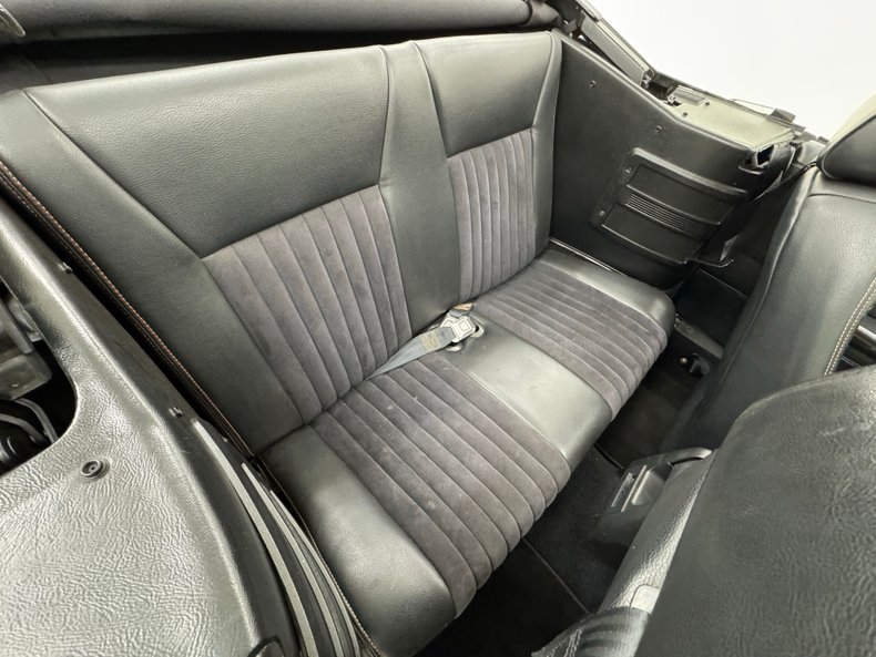 Ford-Mustang-1987-Gotta-Have-It-Green-Black-23