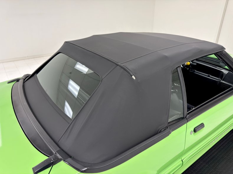 Ford-Mustang-1987-Gotta-Have-It-Green-Black-26