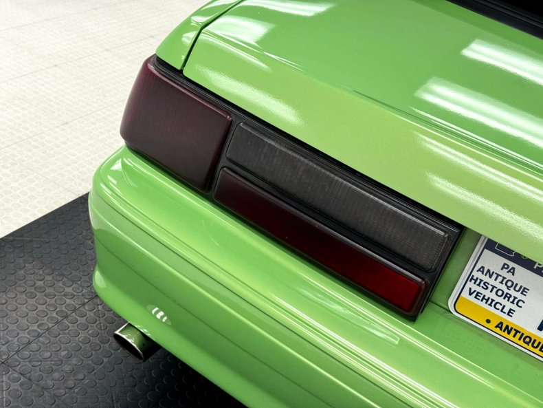 Ford-Mustang-1987-Gotta-Have-It-Green-Black-27