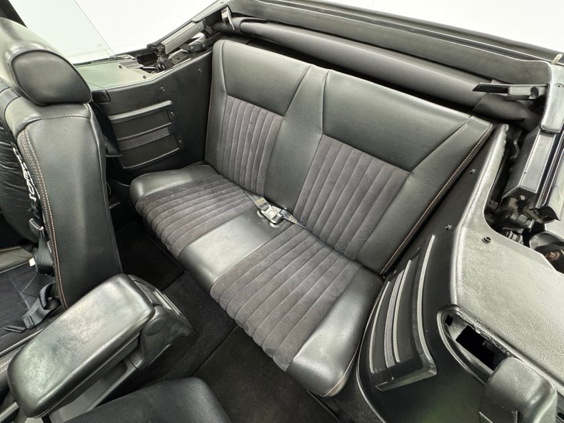 Ford-Mustang-1987-Gotta-Have-It-Green-Black-32