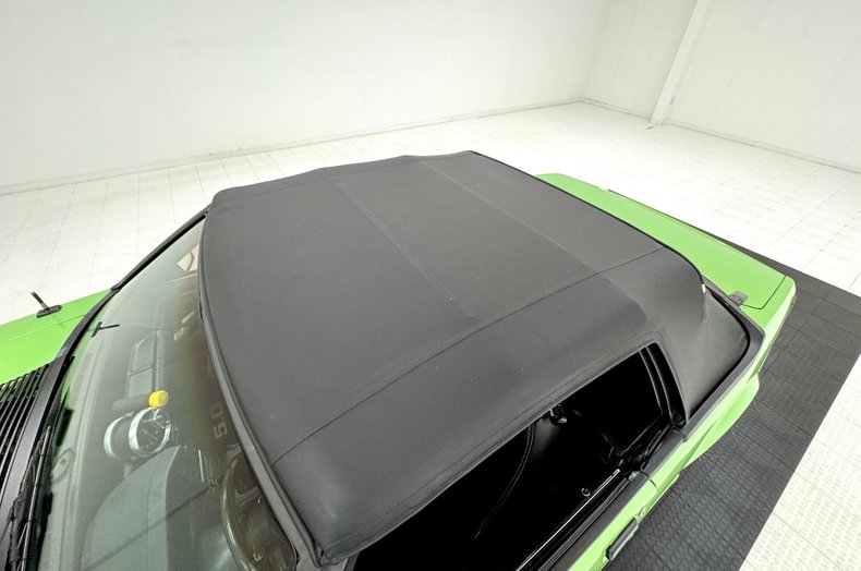 Ford-Mustang-1987-Gotta-Have-It-Green-Black-46