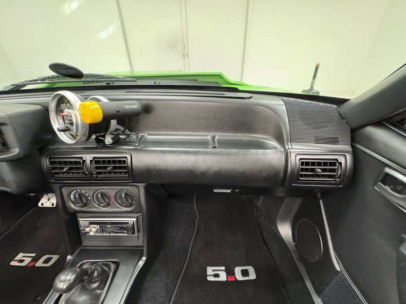 Ford-Mustang-1987-Gotta-Have-It-Green-Black-49