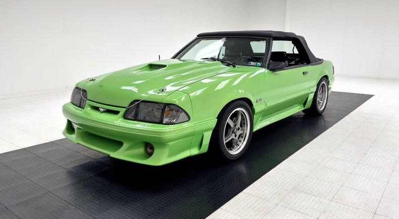 Ford-Mustang-1987-Gotta-Have-It-Green-Black-8