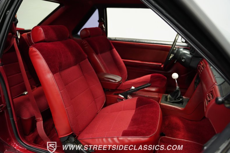 Ford-Mustang-1987-Red-Red-43